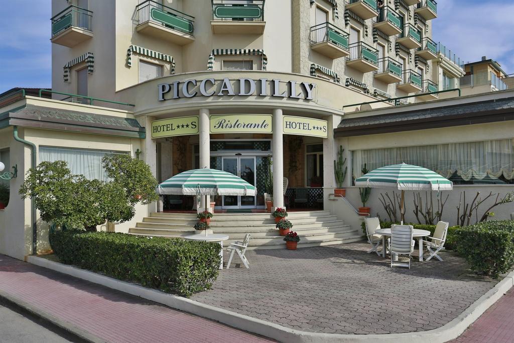 Hotel Piccadilly Лідо-ді-Камайоре Екстер'єр фото